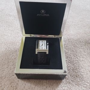 Men's Tourneau Watch